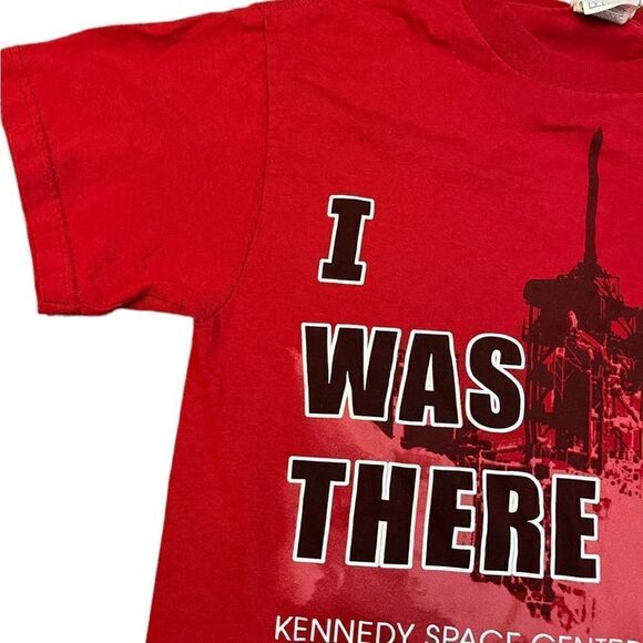 Ladies KENNEDY SPACE CENTER I WAS THERE STS-134 ENDEAVOR Delta Pro T-Shirt Small - Picture 2 of 5